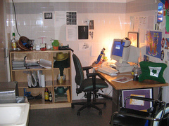 Medium_bathroom_cube