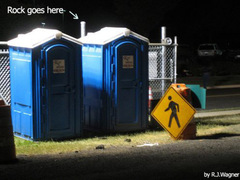 Medium_porta_potty_prank